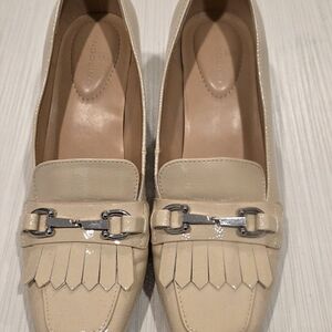 Bandolino Cream Heels with Silver Accents